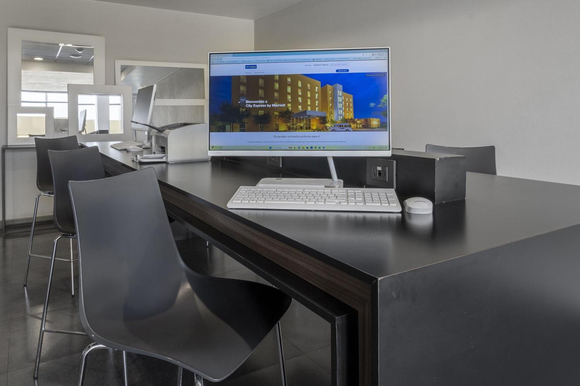 City Express By Marriott Guadalajara Aeropuerto Las Pintas Εξωτερικό φωτογραφία