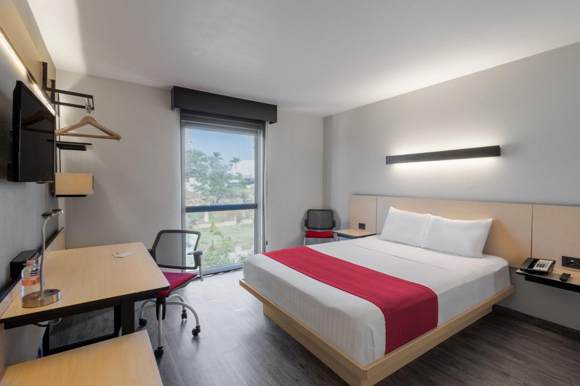 City Express By Marriott Guadalajara Aeropuerto Las Pintas Εξωτερικό φωτογραφία